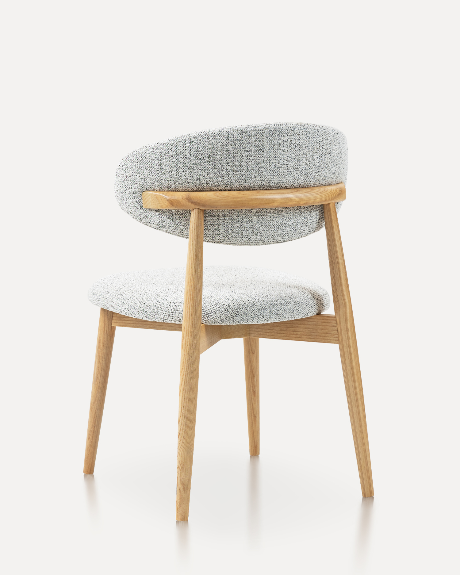 Verhoilut kiinteät puiset tuolit Verhoilut kiinteät puiset tuolit