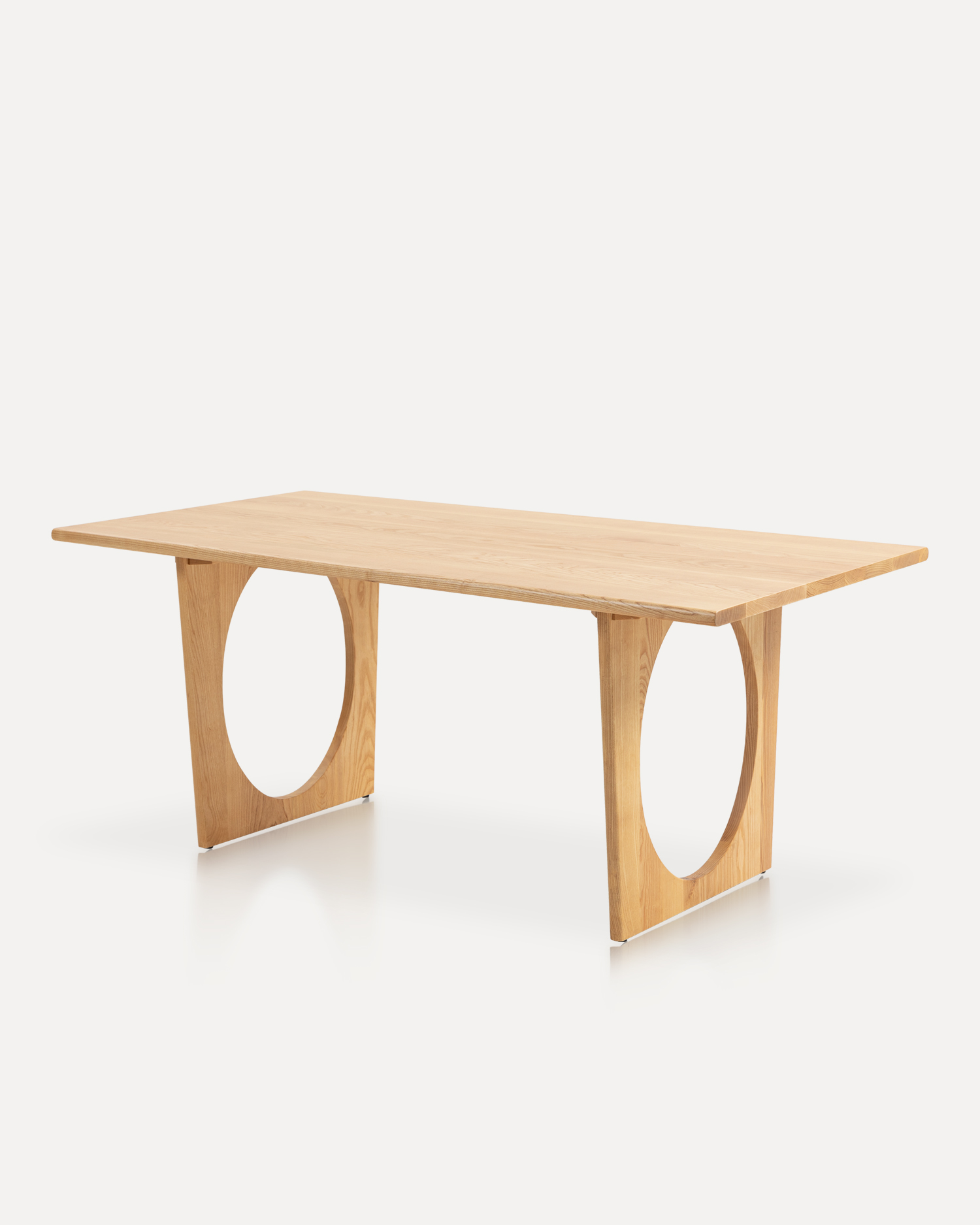 Luonnonkauneus tuhkapöytä